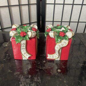 NWOB Set of Vintage Avon Red Present Ceramic Christmas Candle Holders 2001